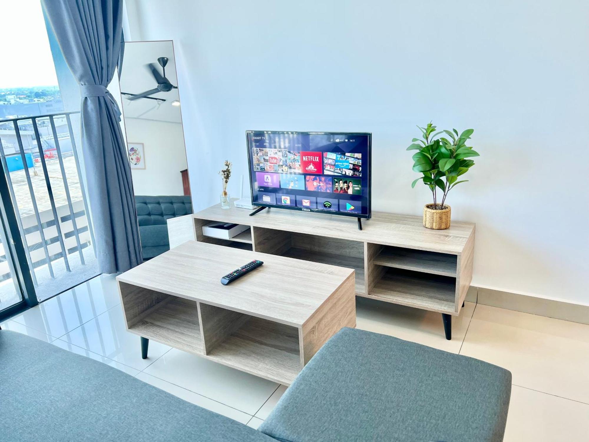 K 1-5pax Trefoil Cozy Setia Alam Tv Wifi Sccc