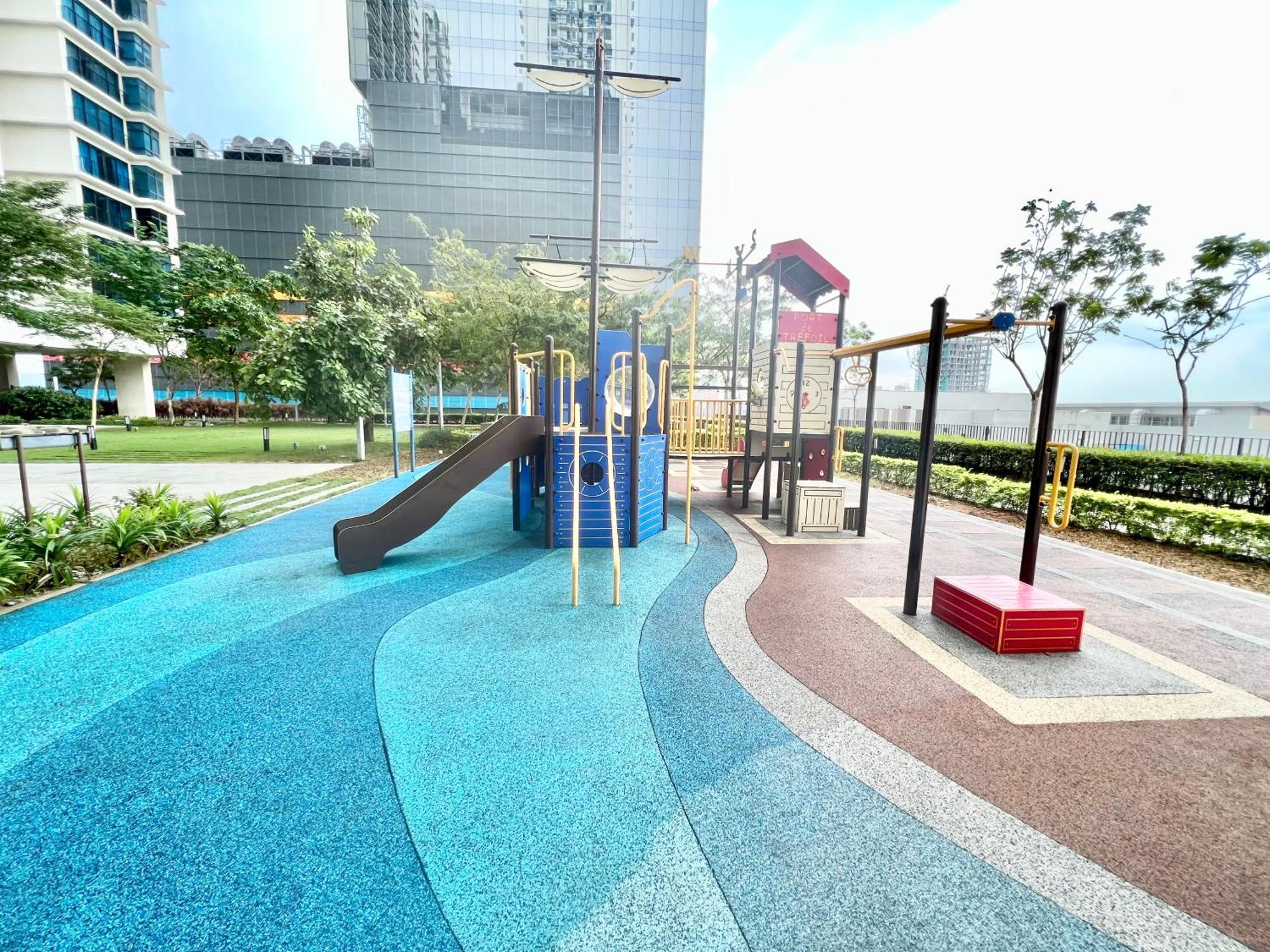 Apartment K 1-5pax Trefoil Cozy Setia Alam Tv Wifi Sccc Shah Alam